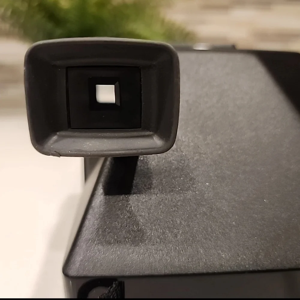 Polaroid this item